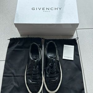 Black leather Givenchy women’s sneakers, size EU 38.5